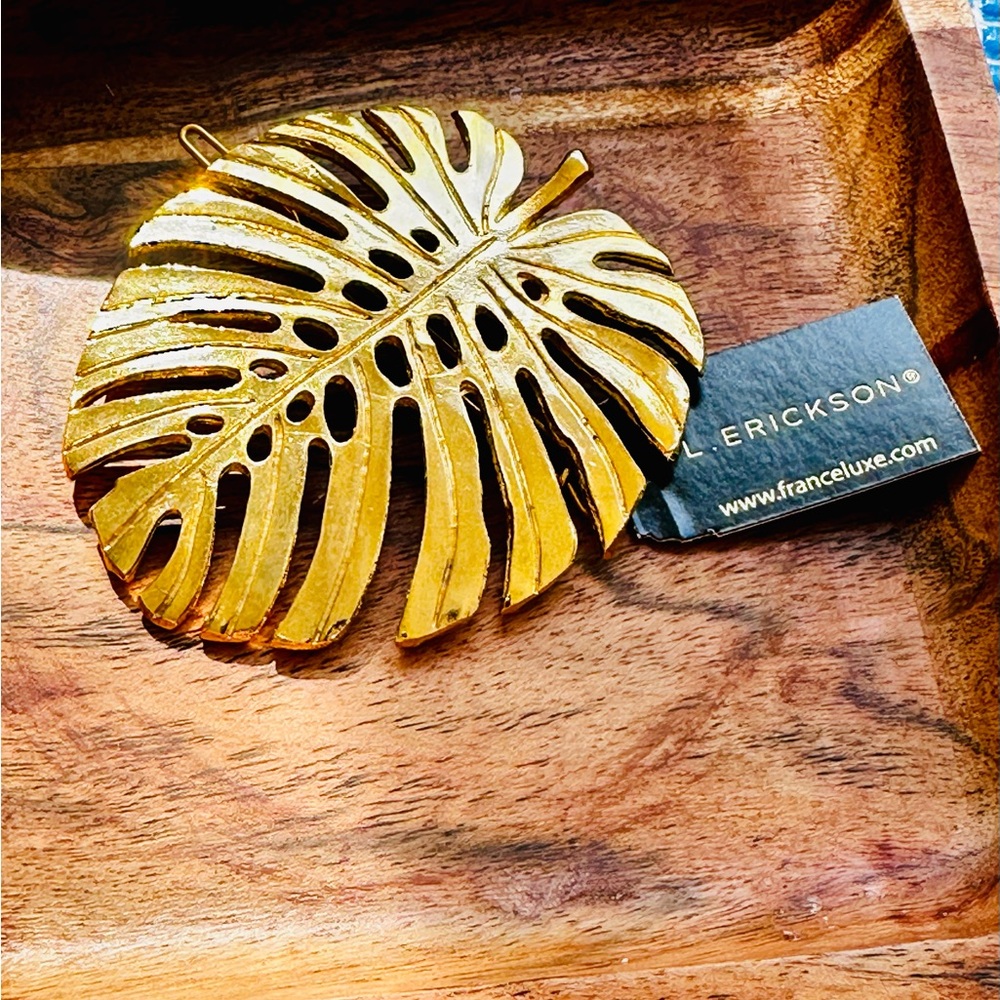 🌿 France Luxe Leaf Tige Boule 
Hair Pin, Gold